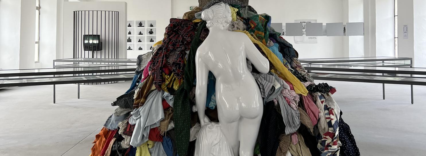 La Venere degli stracci, l'opera più famosa del maestro Michelangelo Pistoletto, si trova in diversi musei