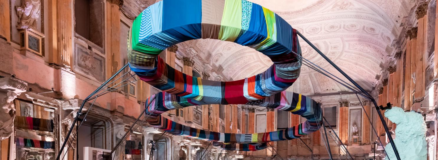 Michelangelo Pistoletto, "La Pace Preventiva", installazione a Palazzo Reale, Sala delle Cariatidi