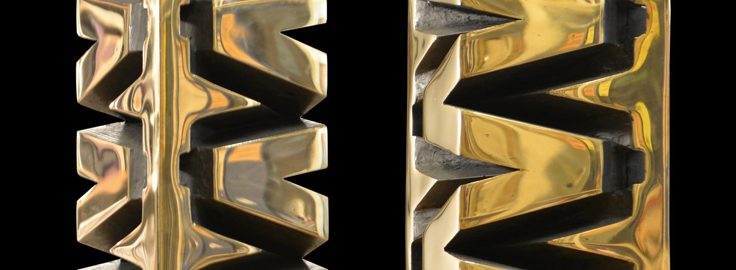 Ziggurat, opera bronzea di Ruggero Lenci