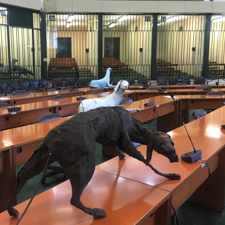 Branco, installazione nell'aula del Maxiprocesso al carcere dell'Ucciardone