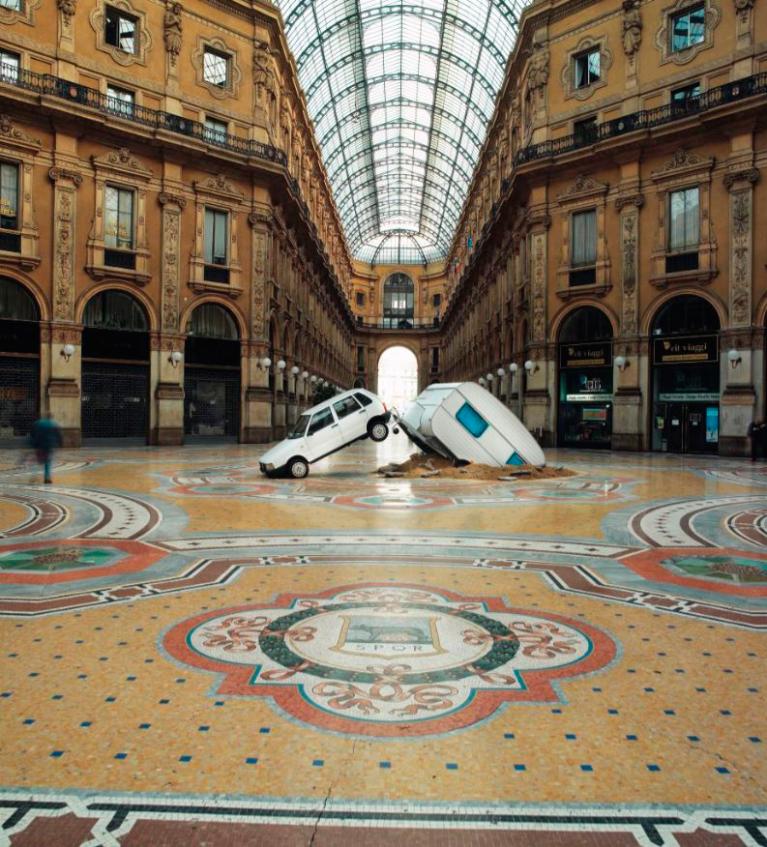 Fondazione Trussardi, Elmgreen & Dragset nella Galleria Vittorio Emanuele, Milano