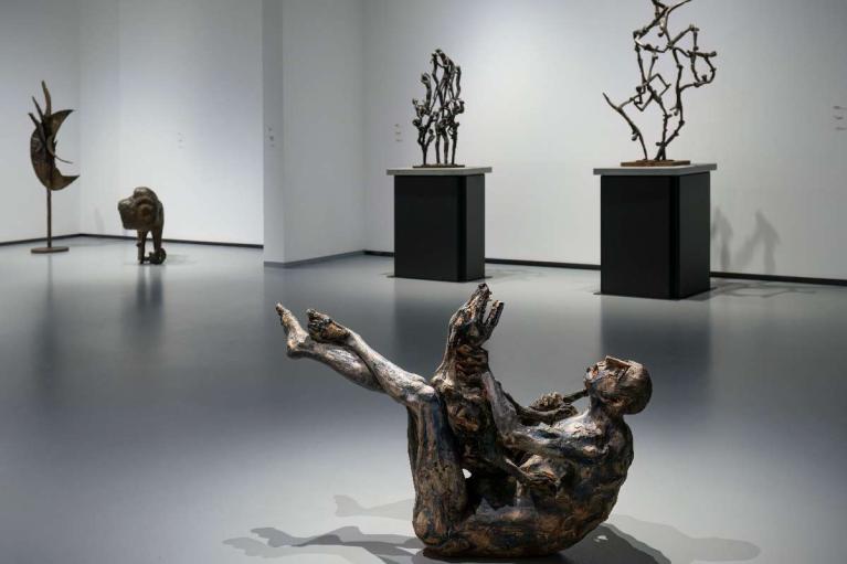Viaggio al termine della statuaria. Scultura italiana 1940-1980 dalle collezioni Gam