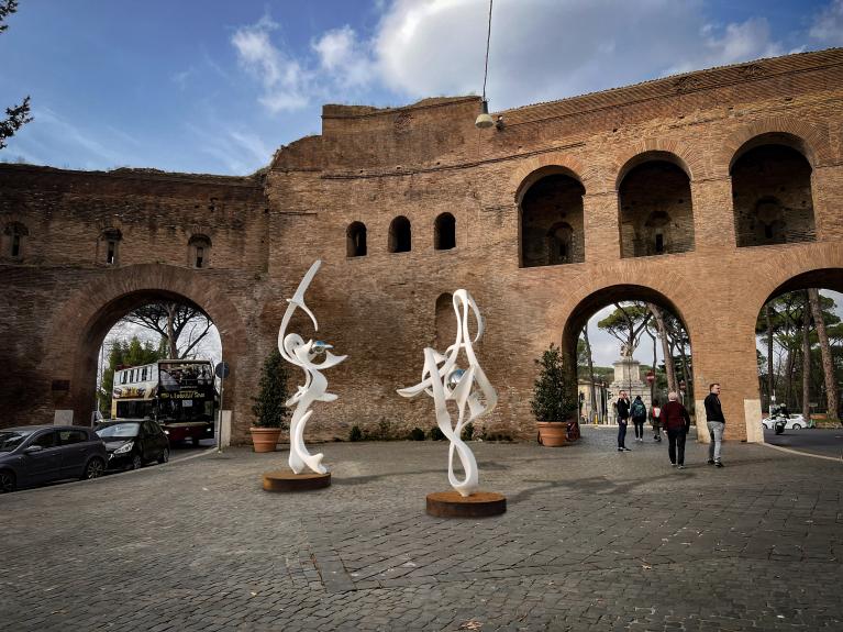 Le sculture di Gianfranco Meggiato a Porta Pinciana, Roma
