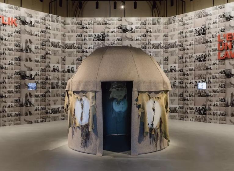 Nil Yalter alla Biennale di Milano