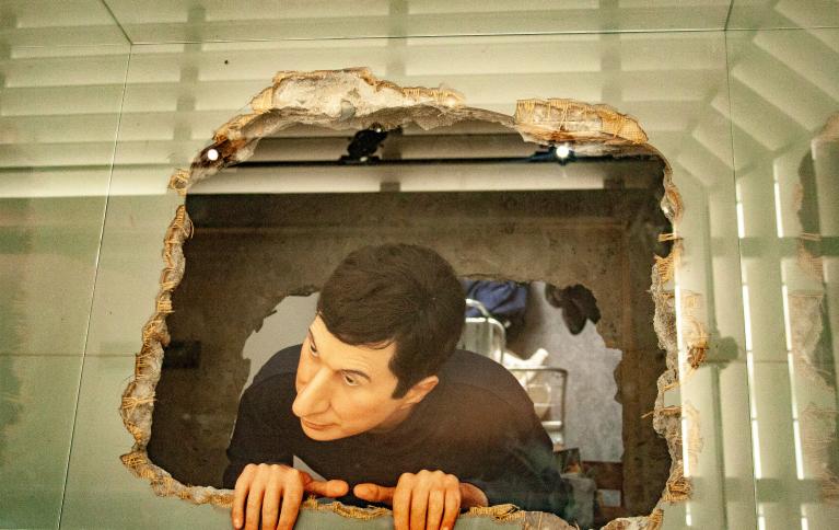 Autoritratto, Maurizio Cattelan, Museo Boijmans Van Beuningen di Rotterdam, 2001