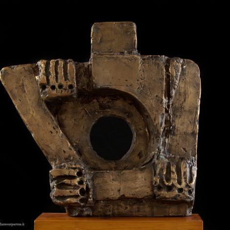 Abbraccio, 1985, bronzo, 64 x 64 x 15 cm
