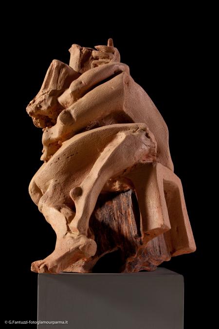 Amanti, 2013, terracotta, 45 x 35 x 37 cm