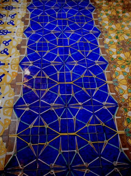 Pavimento in ceramica al museo MADRE di Napoli