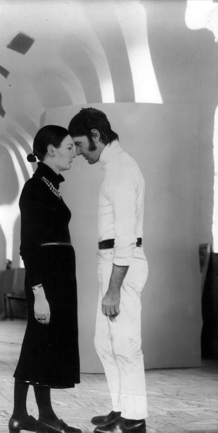 Lei e lui (Maria e Michelangelo), 1968, velina dipinta su acciaio inox lucidato a specchio, cm 230 x 120