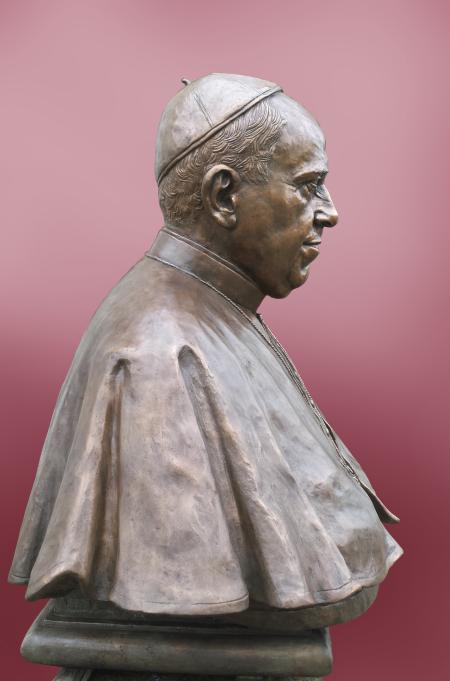 Busto di Papa Francesco, 2015, bronzo 110 x 120 x 75 cm
