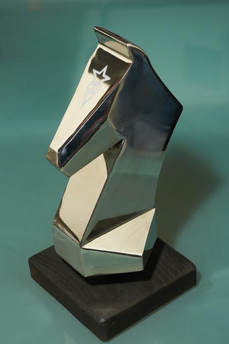 Ribot, 2020, scultura in acciaio inox lucidato 25 x 37 x 25 cm