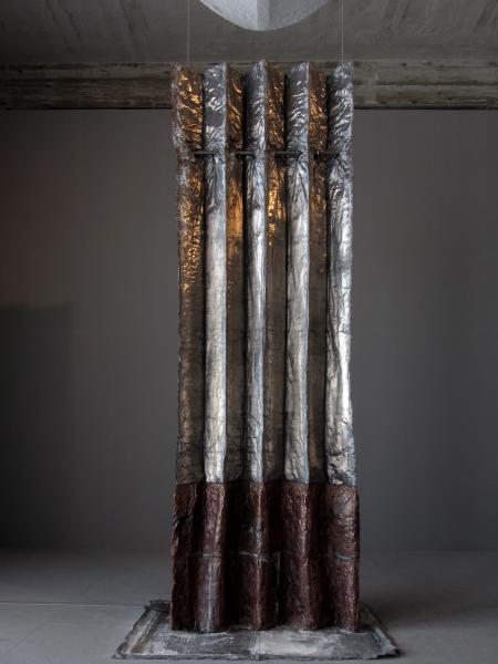 Rideau, 1989, 169 3/10×51 1/5 in 430×130cm, piombo, rame, sistema di raffreddamento