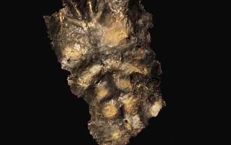 Quel che resta, scultura in cemento, terre e ossidi di bronzo su ferro, 2018