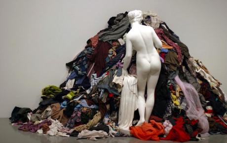 La Venere degli stracci di Michelangelo Pistoletto, esempio di Arte Povera