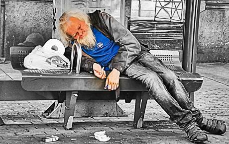 La nuova povertà, 2021
