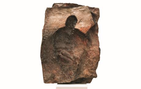 Figura che si inoltra, 1985, resina dipinta